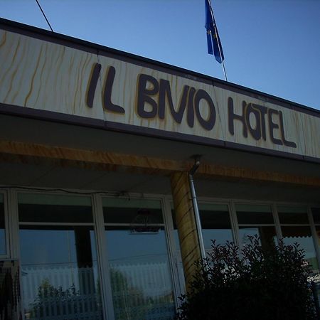 Il Bivio Hotel Карманьола Экстерьер фото