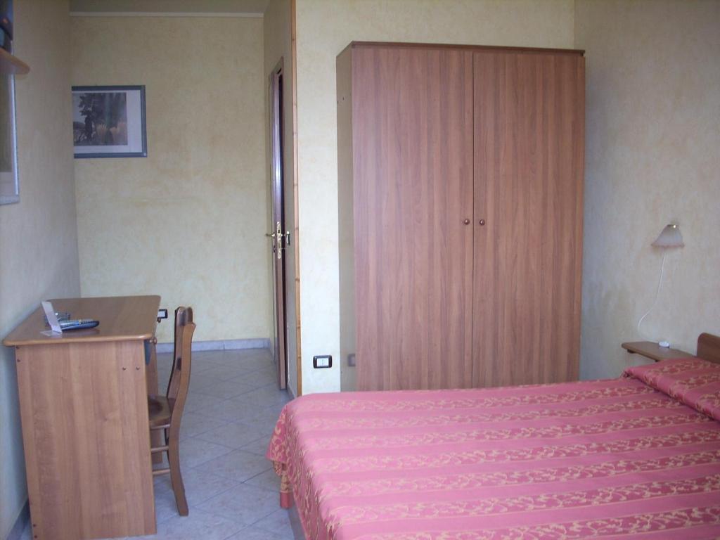 Il Bivio Hotel Карманьола Номер фото