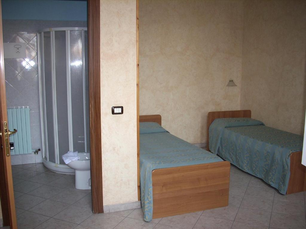 Il Bivio Hotel Карманьола Номер фото