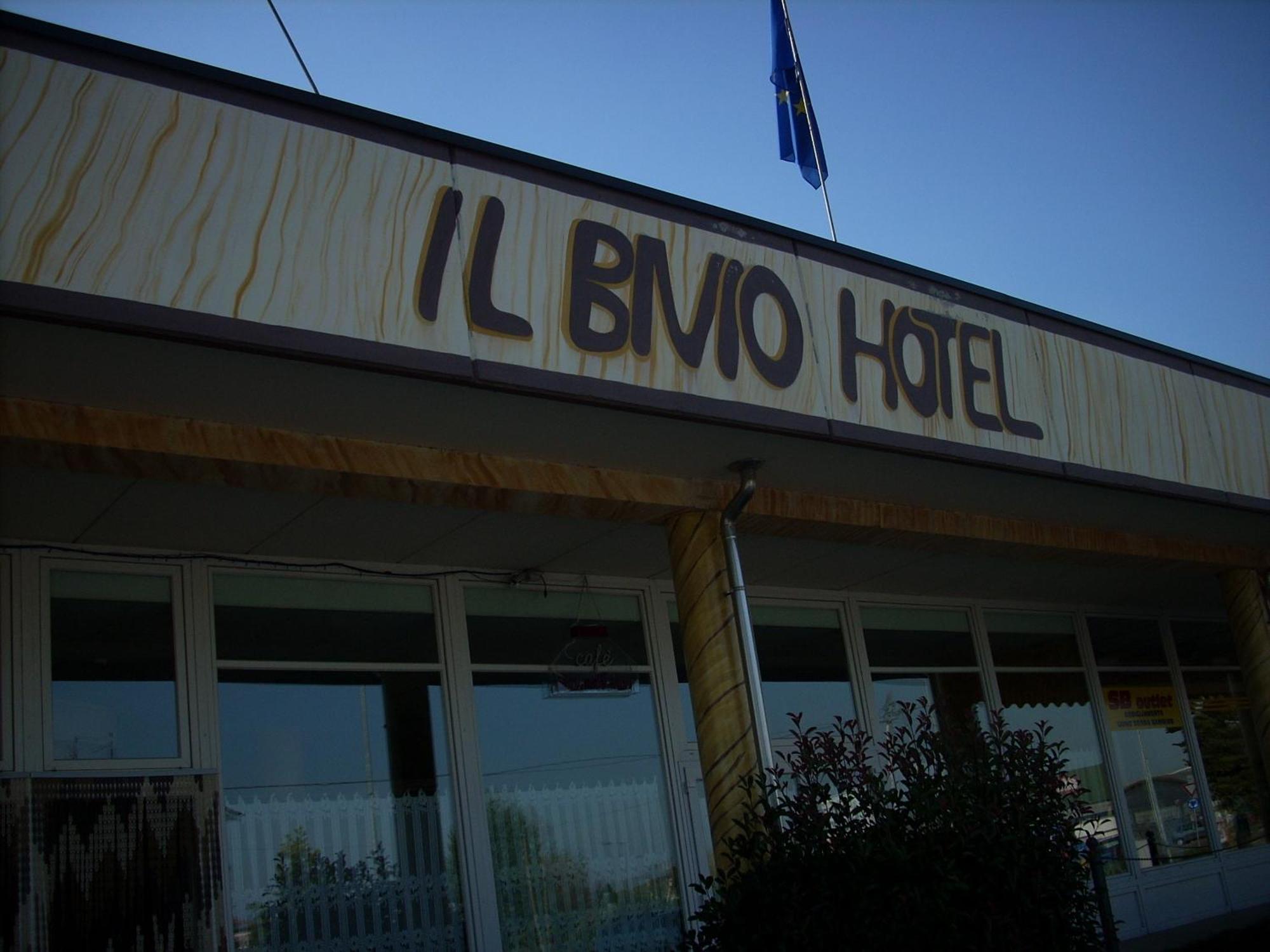 Il Bivio Hotel Карманьола Экстерьер фото