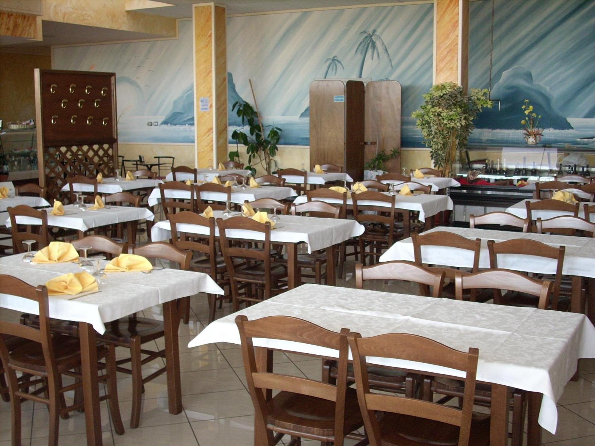 Il Bivio Hotel Карманьола Экстерьер фото